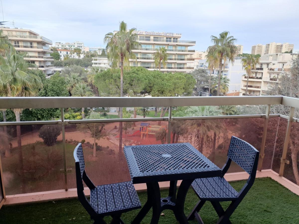 Appartement 2 Pieces Meubles A Juan Les Pins Antibes Exterior foto